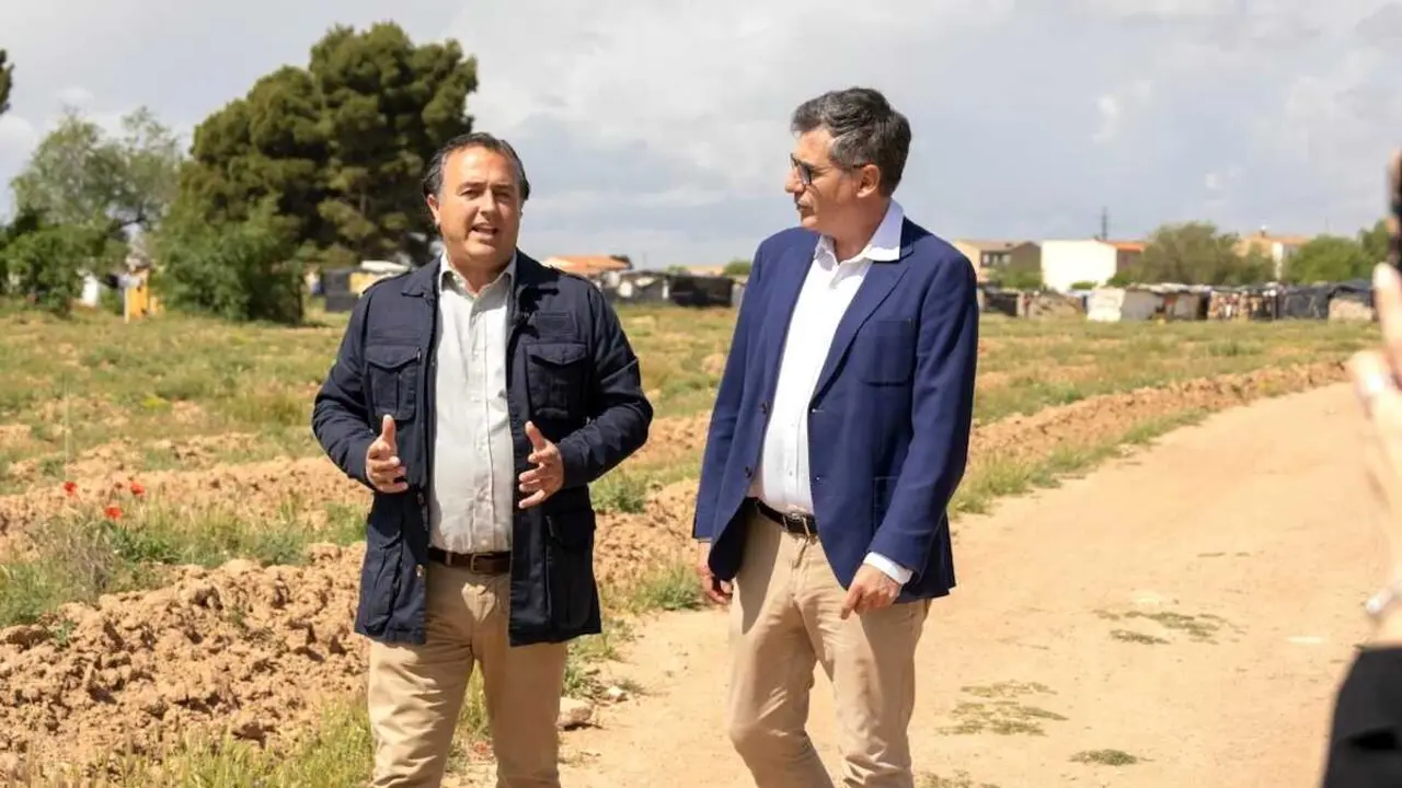 Vox exige en Albacete deportar inmigrantes y quitar asentamientos