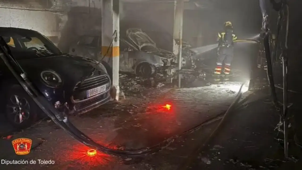 Un incendio en un garaje de Bargas (Toledo) obliga a evacuar a 100 vecinos