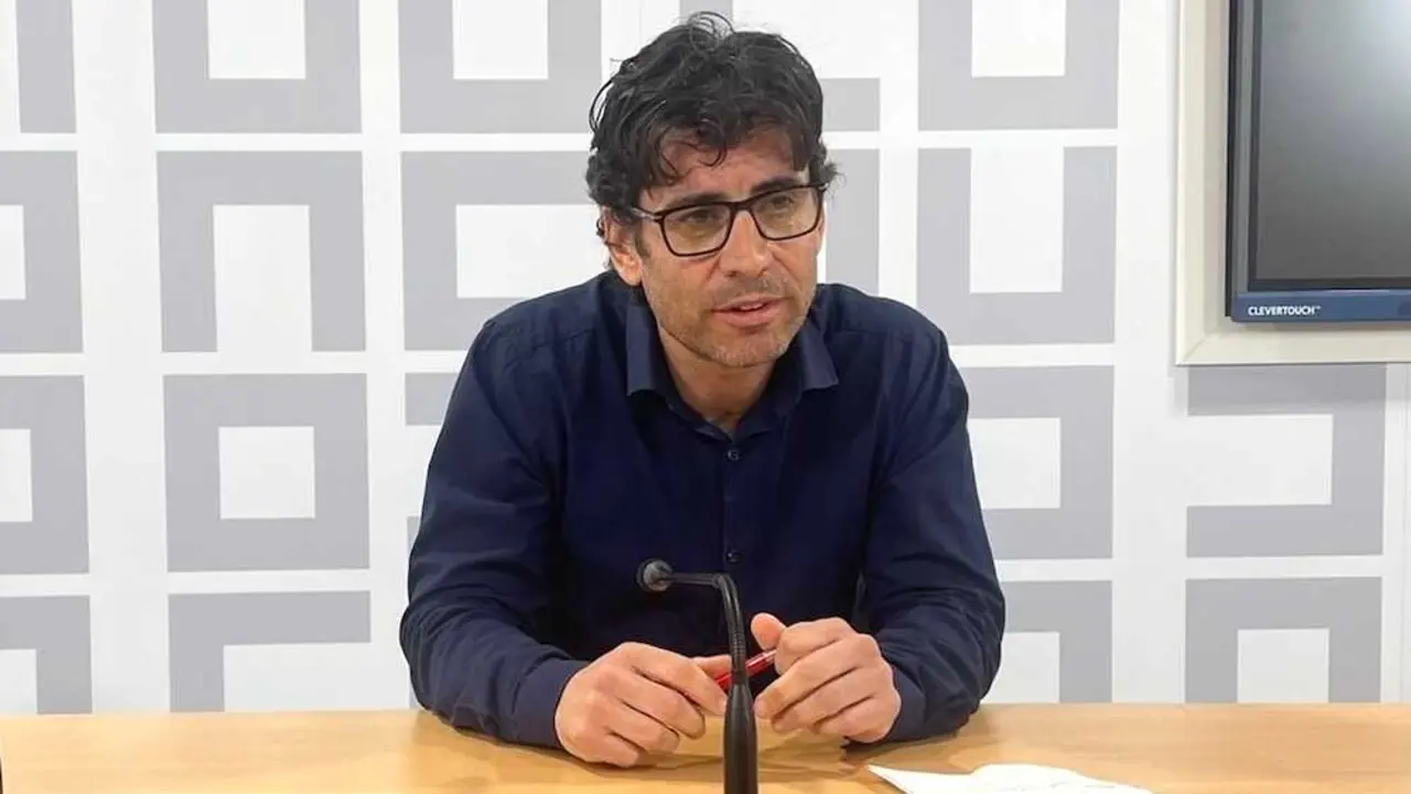 El secretario general de CCOO Albacete, Paco G&oacute;mez, en rueda de prensa