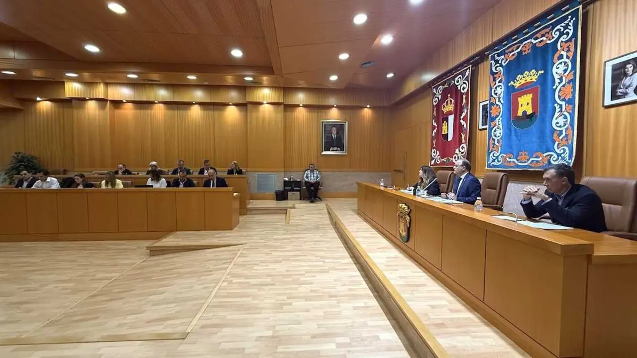 En la imagen un instante del Pleno del Ayuntamiento de Talavera de la Reina (Toledo) celebrado este jueves