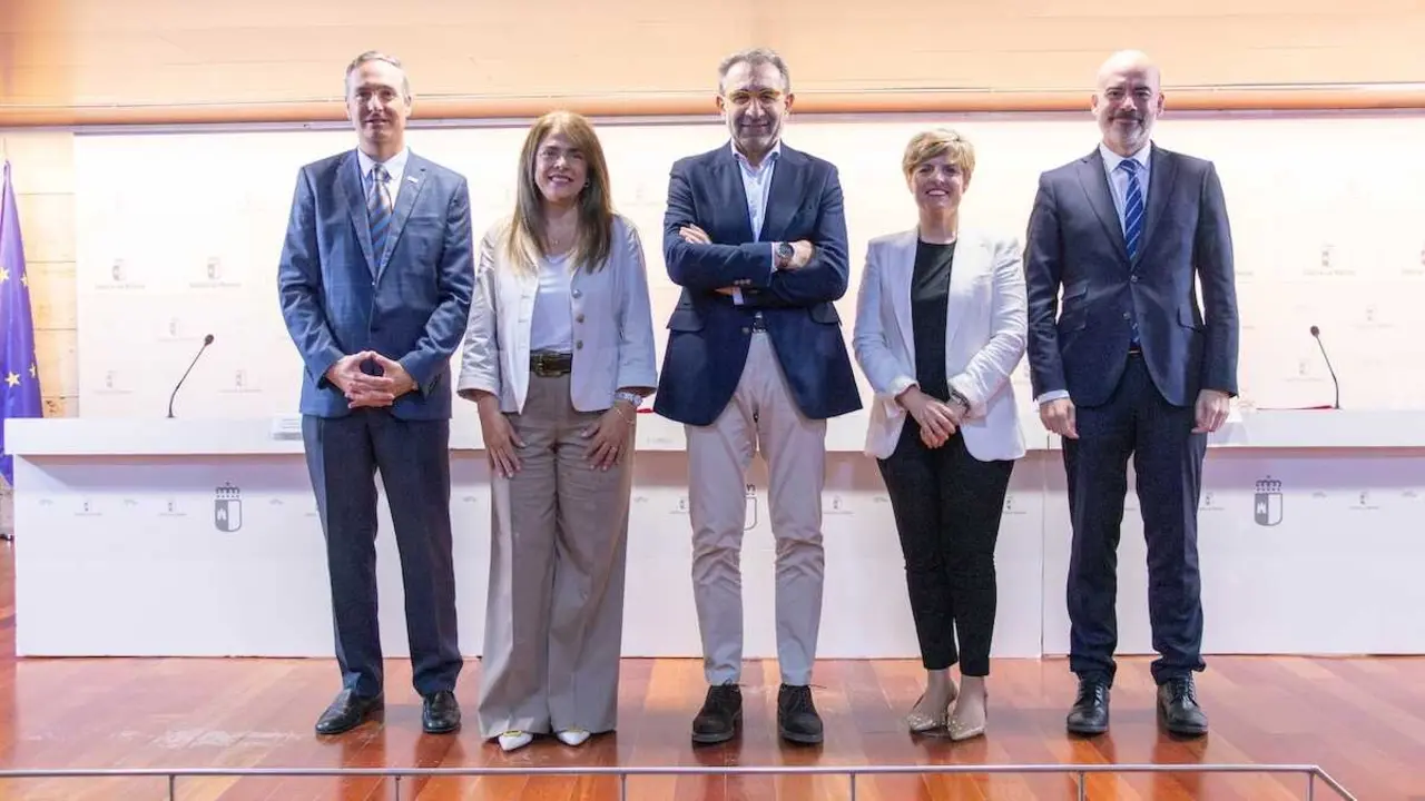 El Gobierno regional seguir&aacute; trabajando con la UCLM en las microcredenciales para proporcionar una formaci&oacute;n continua a los profesionales en sectores estrat&eacute;gicos