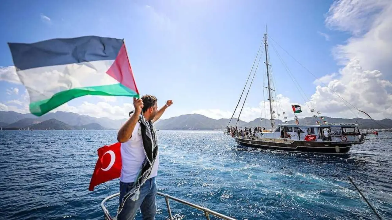 La Global Sumud Flotilla poco despu&eacute;s de partir el pasado 14 de mayo del puerto turco de Marmaris - Fotograf&iacute;a: Abdelrahman Alkahlout / Zuma Press / Europa Press