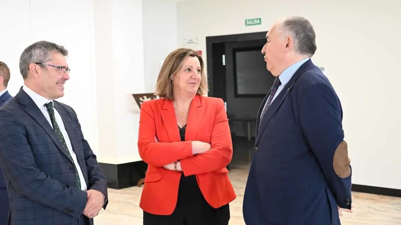 La consejera de Econom&iacute;a, Empresas y Empleo, Patricia Franco, ha inaugurado la jornada &lsquo;Financiaci&oacute;n para crecer, instrumentos financieros de Castilla-La Mancha&rsquo; organizada junto a FECIR.