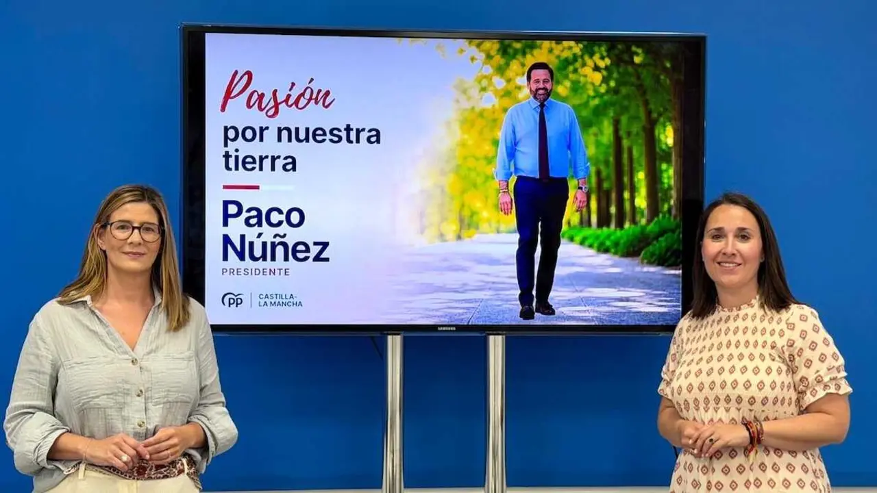 La secretaria general del PP de Castilla-La Mancha, Carolina Agudo, y la portavoz del partido en la regi&oacute;n, Alejandra Hern&aacute;ndez.