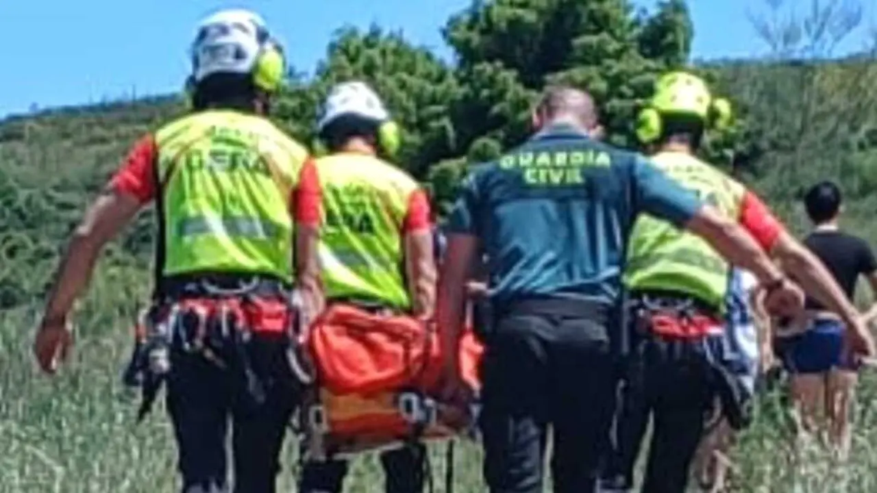 Rescatado en helic&oacute;ptero un senderista en Valdepe&ntilde;as de la Sierra (Gudalajara)