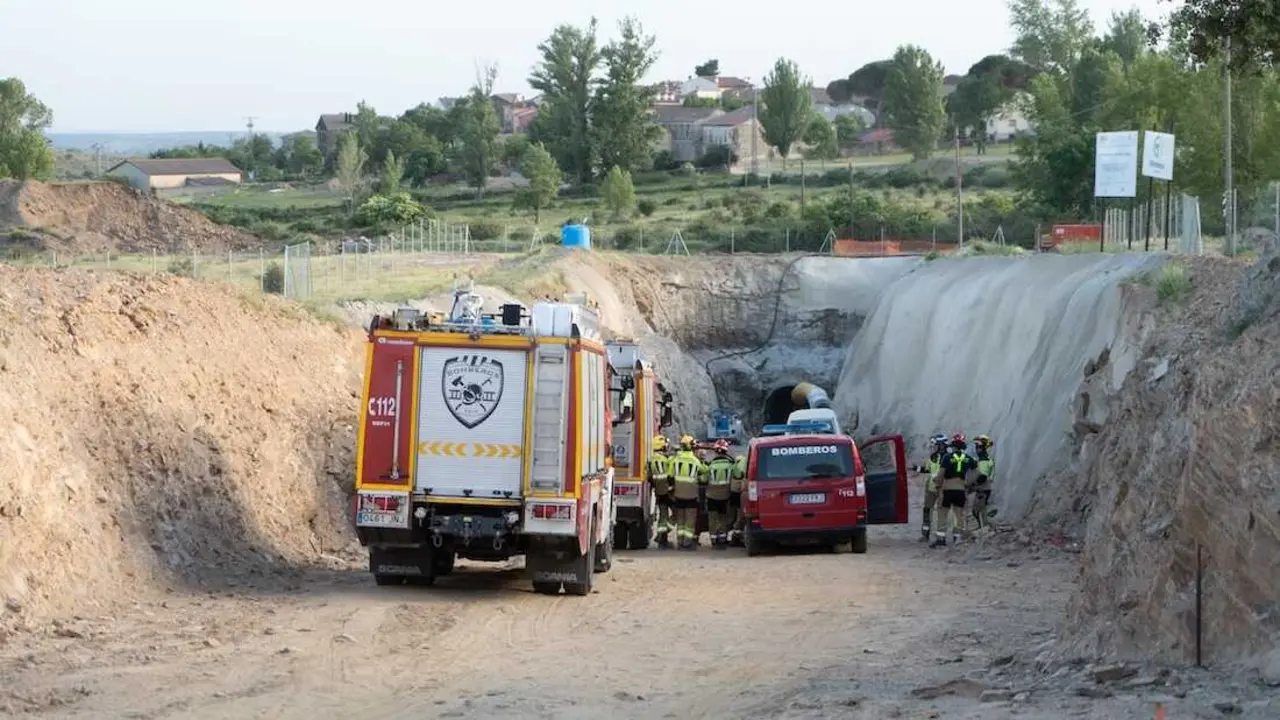 Rescatan a dos operarios atrapados en la mina de Hiendelaencina (Guadalajara)