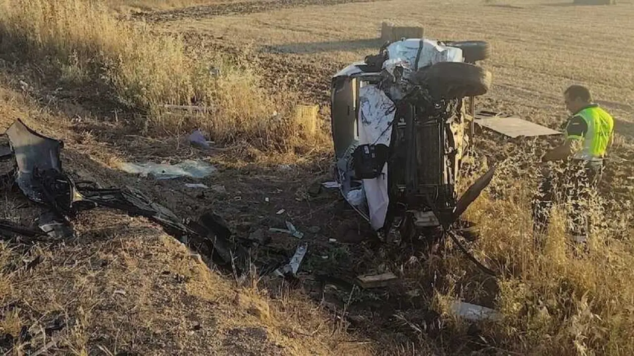 Al menos un muerto y un herido grave tras colisionar dos turismos