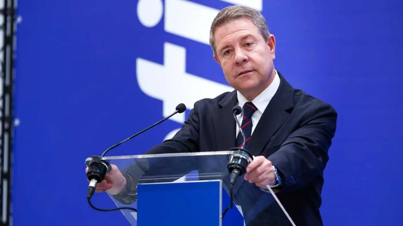 El presidente de Castilla-La Mancha, Emiliano Garc&iacute;a-Page, inaugura, en Chiloeches (Guadalajara), la nave log&iacute;stica que la empresa Ontime tiene en el Pol&iacute;gono Industrial &lsquo;La Vega&rsquo; de esta localidad.