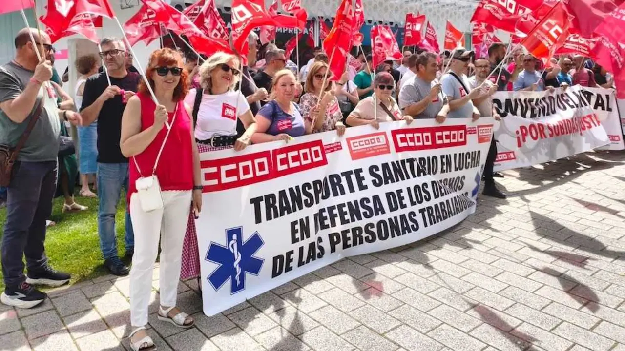 El transporte sanitario de Castilla-La Mancha protesta por el bloqueo del convenio