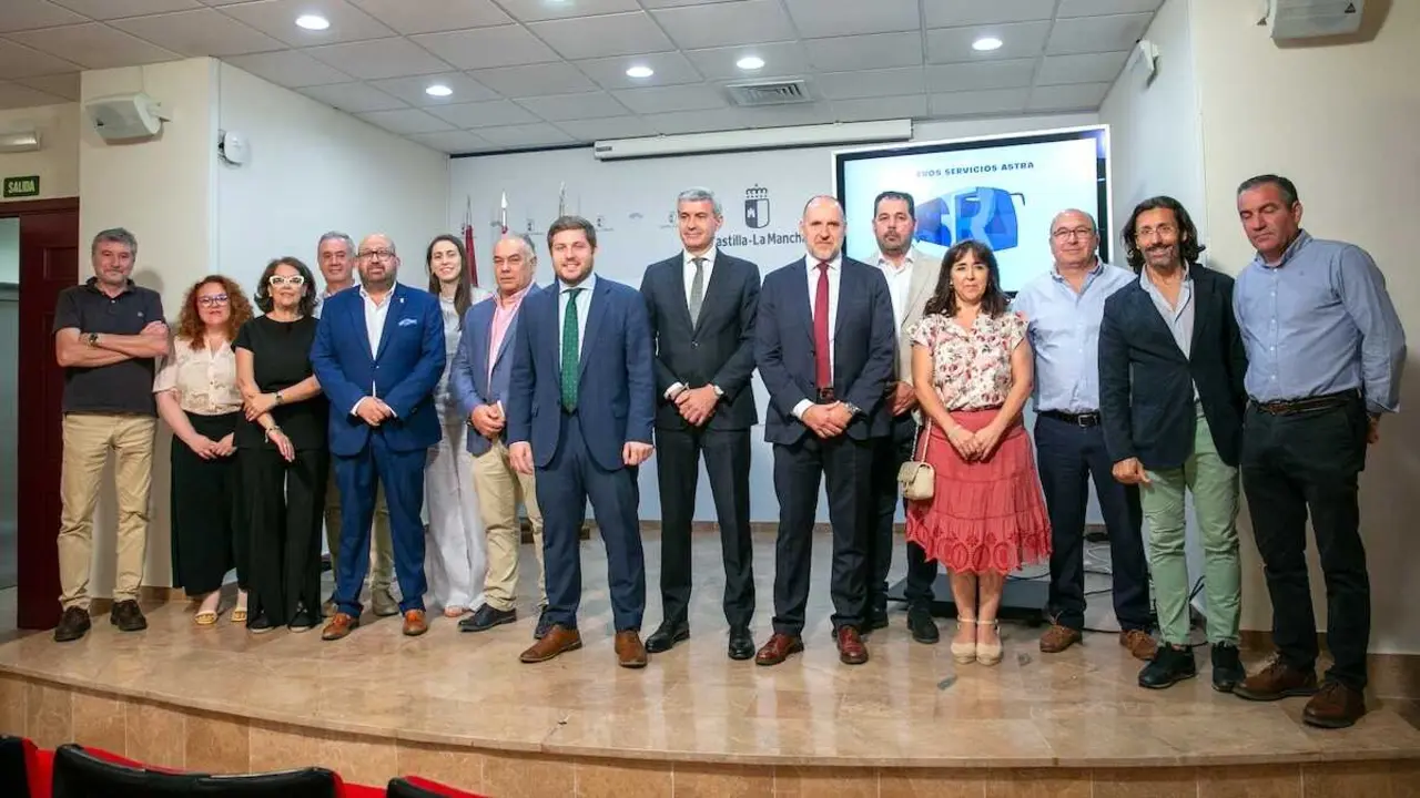 El consejero de Fomento, Nacho Hernando, ha presentado, en la Consejer&iacute;a, la implantaci&oacute;n de los servicios ASTRA en la provincia de Toledo.