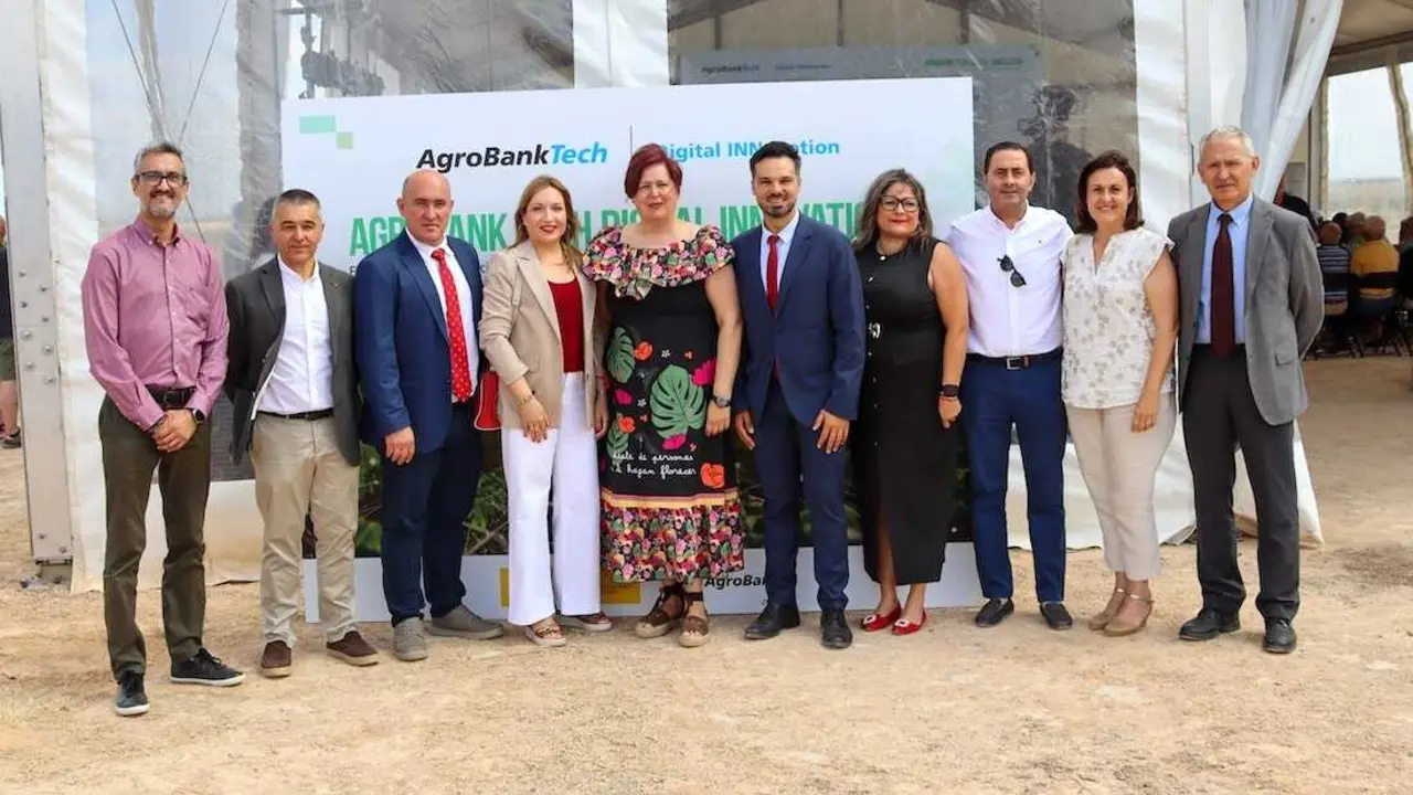 La secretaria de Estado de Agricultura y Alimentaci&oacute;n, Bego&ntilde;a Garc&iacute;a Bernal, en el Demoday del programa AgroBank Tech Digital Innovation (ATDI), celebrado en Tarazona de la Mancha (Albacete).