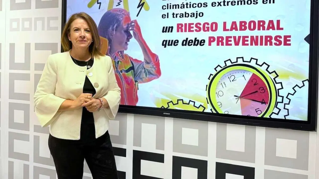 La secretaria de di&aacute;logo social y salud laboral de CCOO de Castilla-La Mancha, Raquel Payo, ha presentado la campa&ntilde;a contra los efectos del calor en el trabajo.