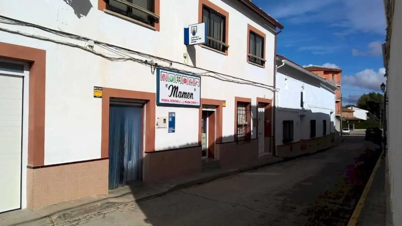 El primer premio de la Loter&iacute;a Nacional riega de oro El Provencio (Cuenca)