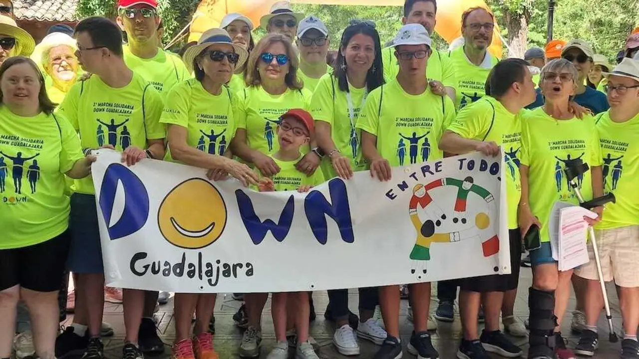La consejera de Bienestar Social, B&aacute;rbara Garc&iacute;a Torijano, durante su participaci&oacute;n este s&aacute;bado en la III Marcha Solidaria Down Guadalajara