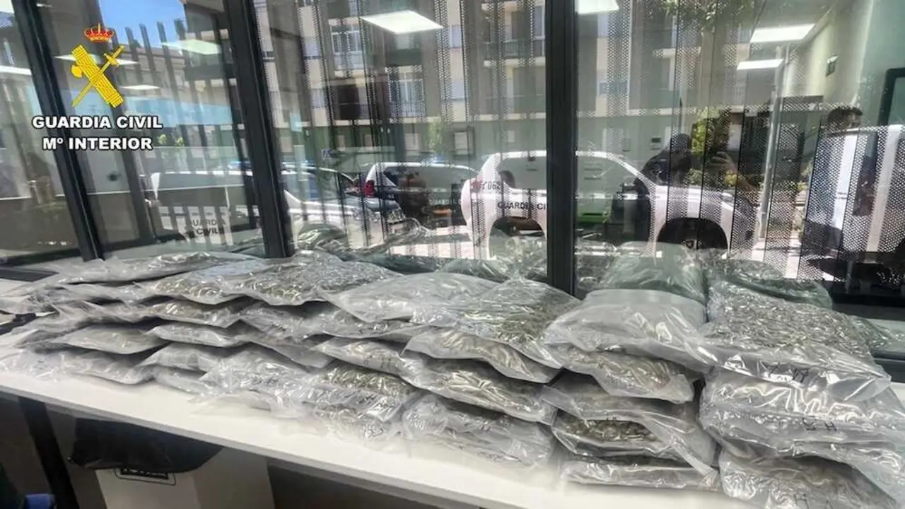 Detenido en Caudete (Albacete) un conductor con hasta 40 kilo de marihuana