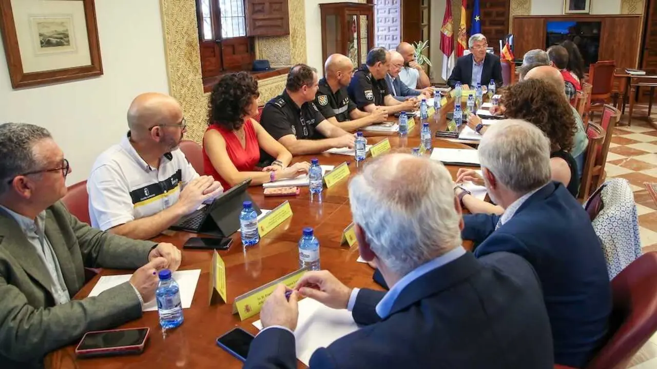 El delegado del Gobierno en Castilla-La Mancha, Jos&eacute; Pablo Sabrido, ha presidido la reuni&oacute;n de coordinaci&oacute;n entre administraciones para la campa&ntilde;a de incendios forestales.