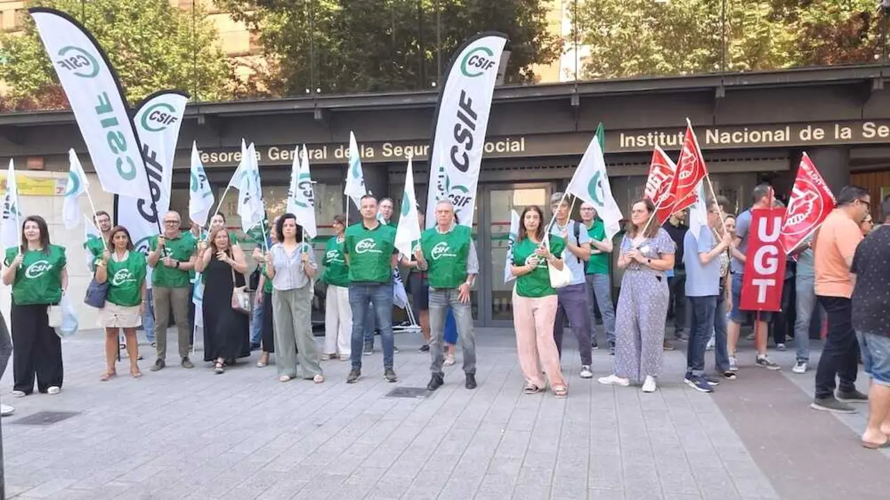 Un millar de empleados de la Seguridad Social en Castilla-La Mancha salen a la calle