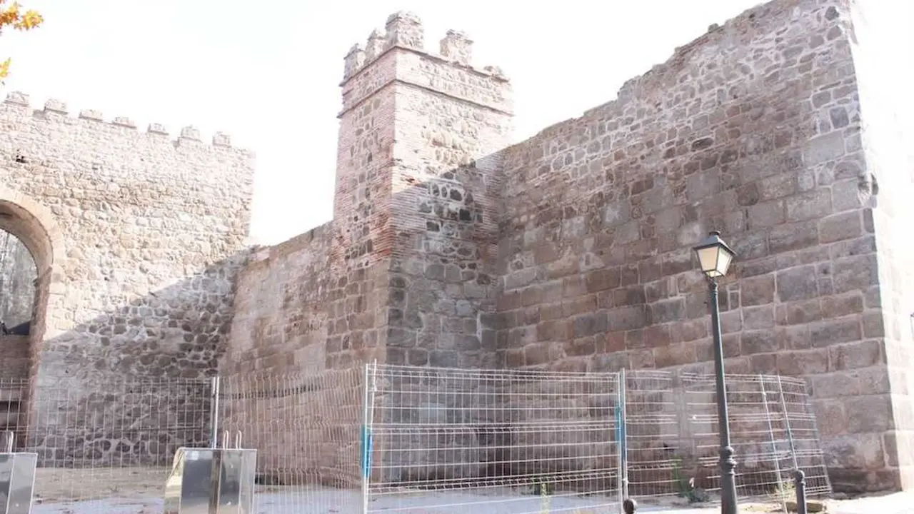 Vecinos exigen actuaciones urgentes en la muralla de Talavera de la Reina (Toledo)