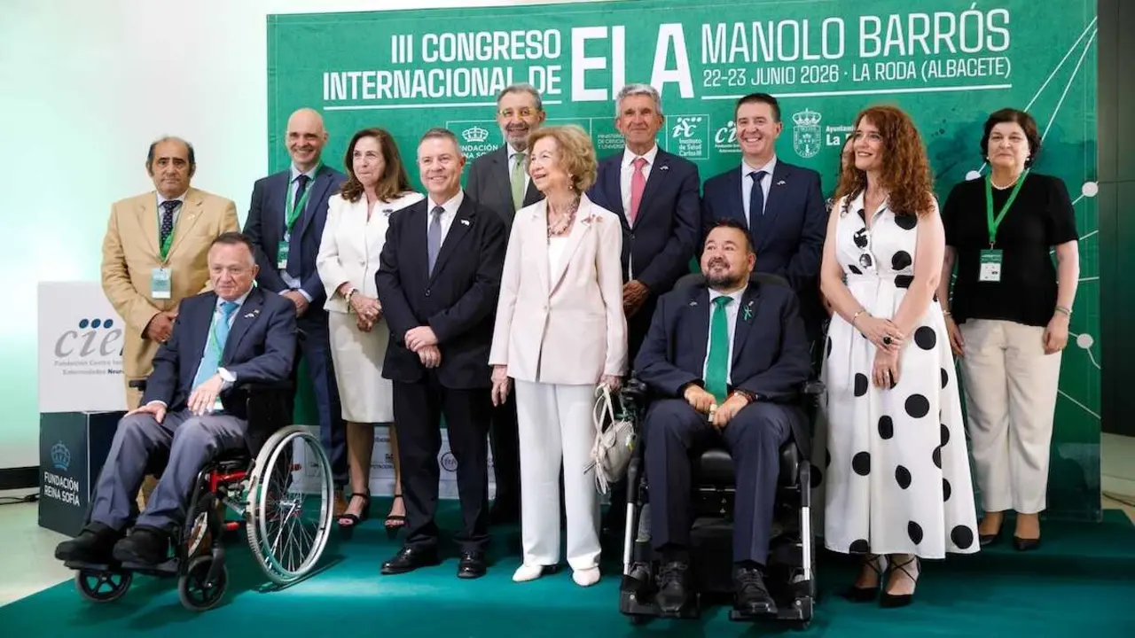 El presidente de Castilla-La Mancha, Emiliano Garc&iacute;a-Page, inaugura, en La Roda (Albacete), el III Congreso Internacional de la ELA &lsquo;Manolo Barros&rsquo; presidido por la Reina Sof&iacute;a.