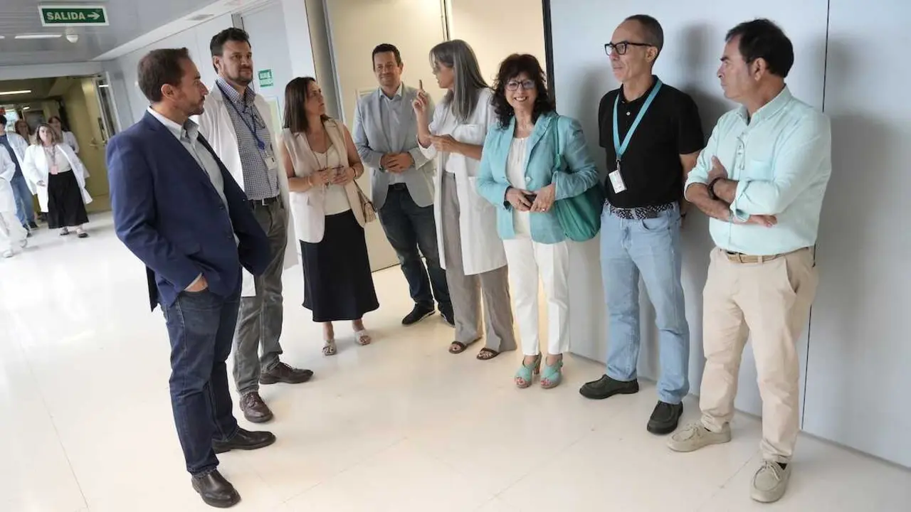 La viceconsejera de Educaci&oacute;n, Mar Torrecilla, durante la visita que ha realizado al Hospital Nacional de Parapl&eacute;jicos