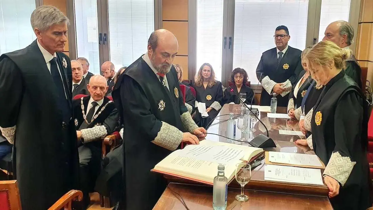 El nuevo presidente de la Audiencia Provincial de Ciudad Real, Luis Casero, durante su toma de posesi&oacute;n - E