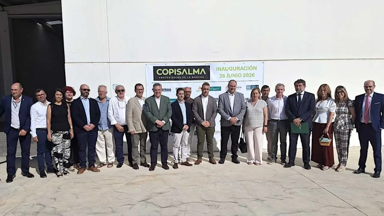El consejero de Agricultura, Ganader&iacute;a y Desarrollo Rural, Juli&aacute;n Mart&iacute;nez Liz&aacute;n, ha inaugurado en Madridejos (Toledo) la Cooperativa Copisalma Sociedad Cooperativa de Castilla-La Mancha.