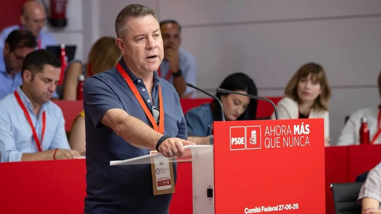 El presidente regional y secreetario general del PSOE de Castilla-La Mancha, Emiliano Garc&iacute;a-Page, durante su intervenci&oacute;n este s&aacute;bado en el Comit&eacute; Federal del partido.