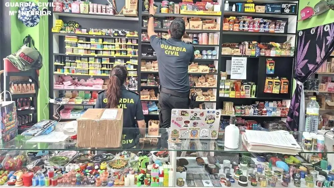Seis investigados en Cuenca por vender droga en tiendas y m&aacute;quinas
