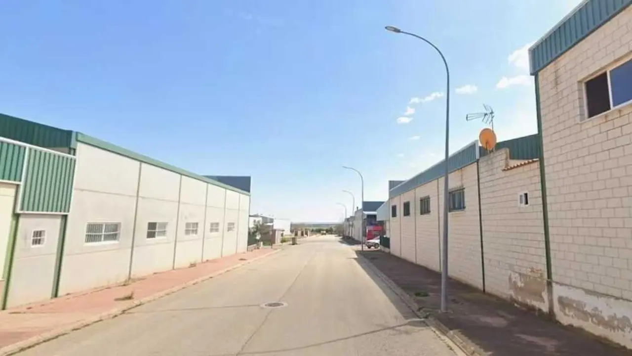 Imagen del pol&iacute;gono industrial de Balazote (Albacete) en el que se ha producido la reyerta que se ha saldado con tres heridos, uno de ellos un menor