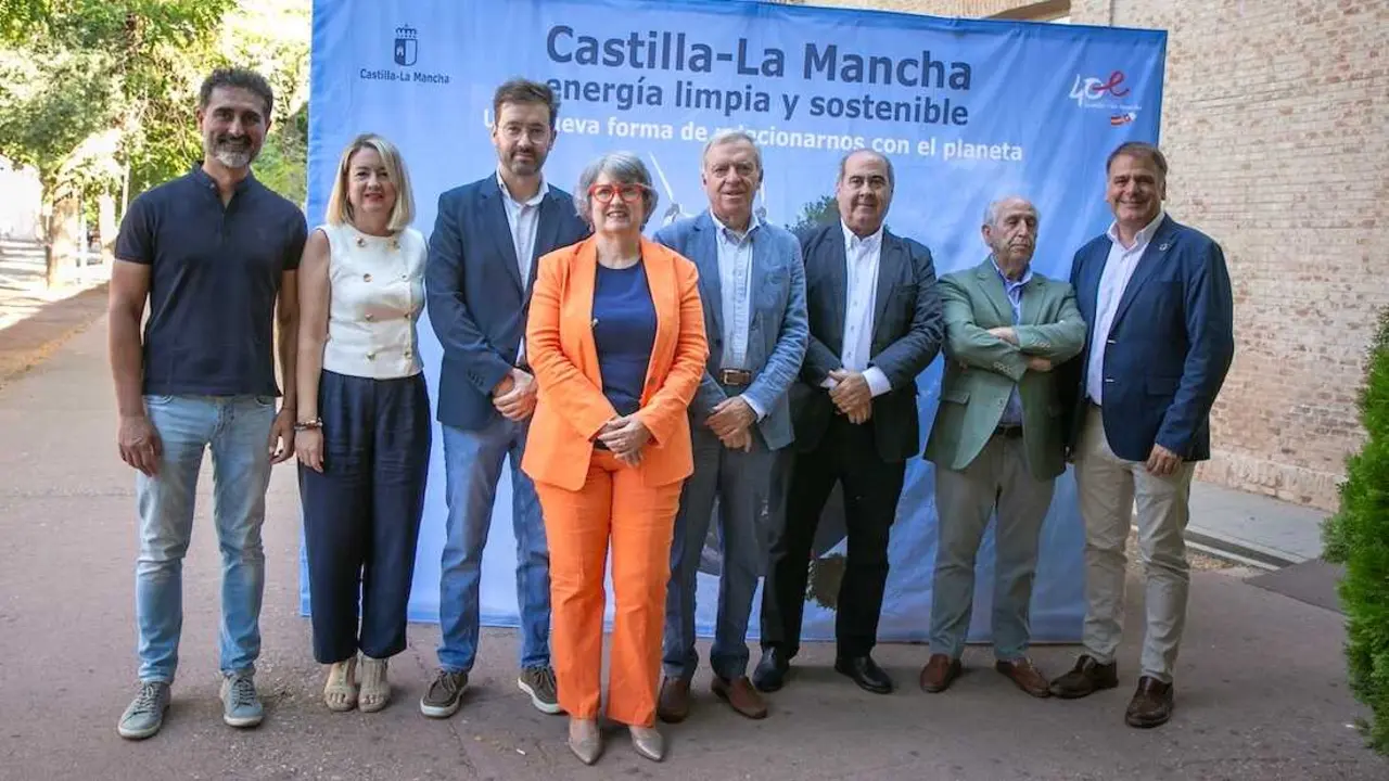 La consejera de Desarrollo Sostenible, Mercedes G&oacute;mez, ha inaugurado en Toledo el Curso sobre Comunidades Energ&eacute;ticas y Participaci&oacute;n Municipal que organiza la Junta de Comunidades de Castilla-La Mancha en colaboraci&oacute;n con UNEF.