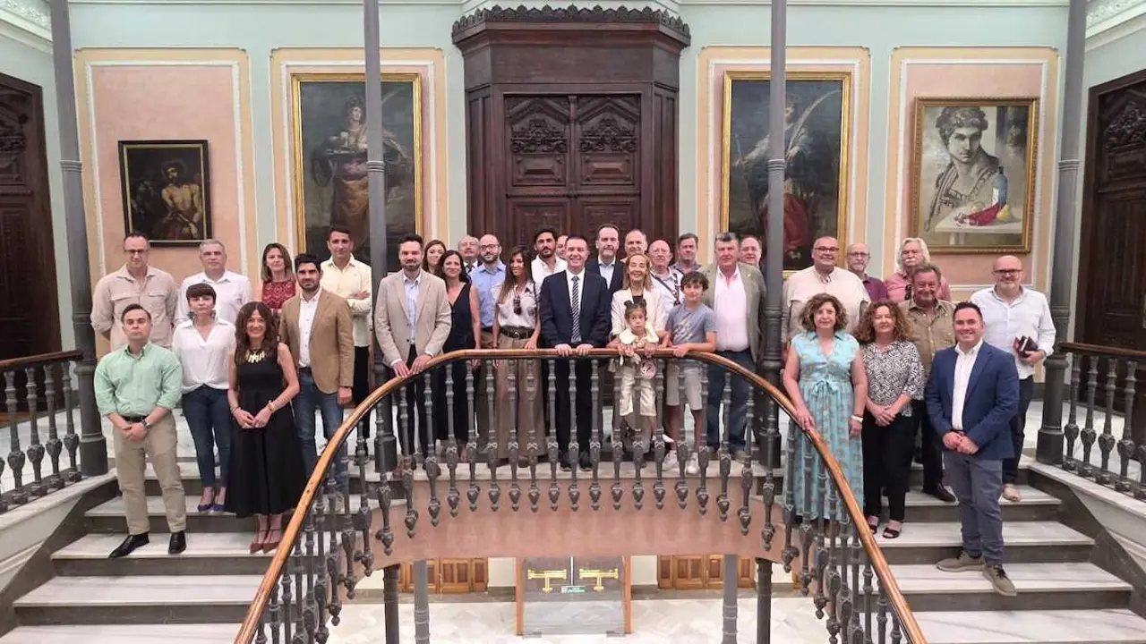 La Diputaci&oacute;n de Albacete concede la Medalla de Oro a D&aacute;maso Gonz&aacute;lez