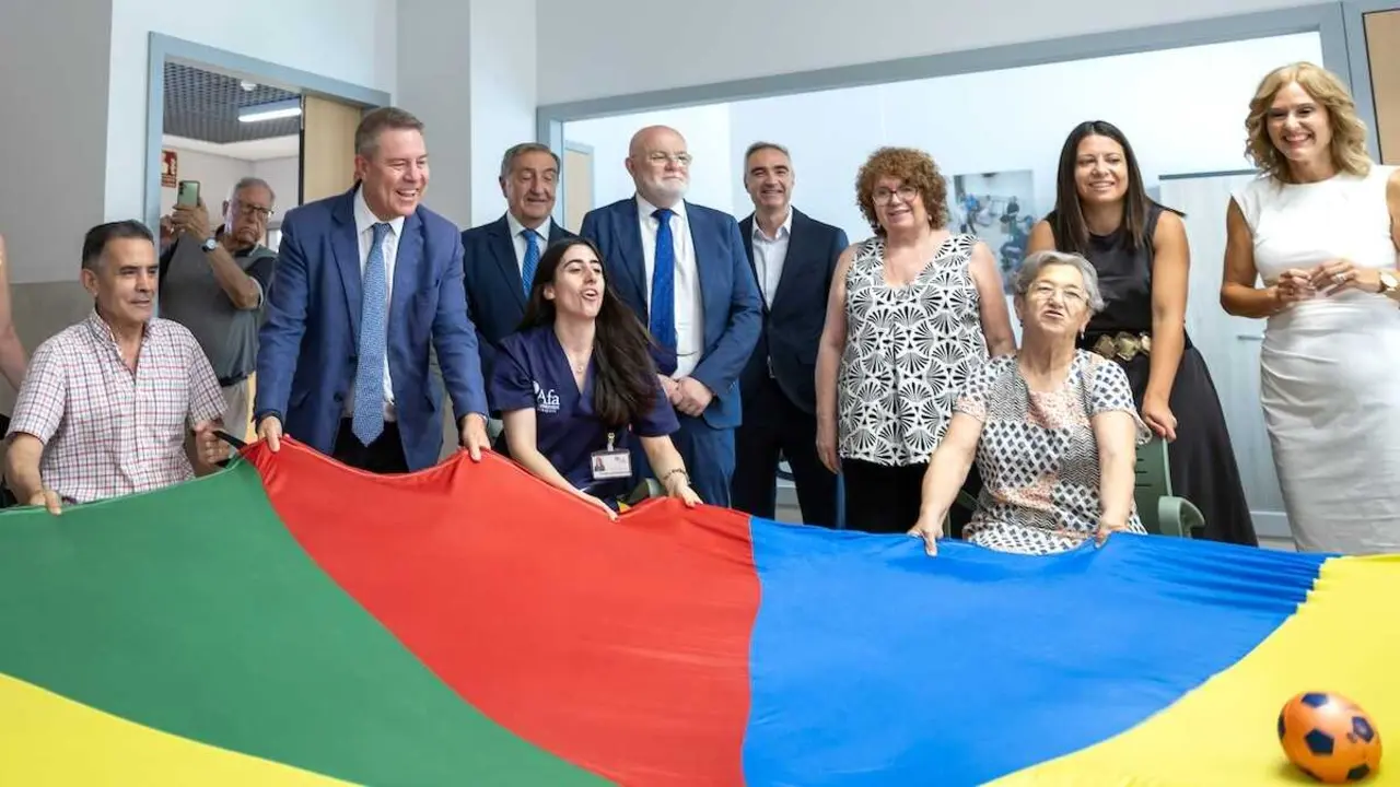 El presidente de Castilla-La Mancha, Emiliano Garc&iacute;a-Page, inaugura, en Albacete, el Centro de Referencia de Alzheimer y otras demencias.