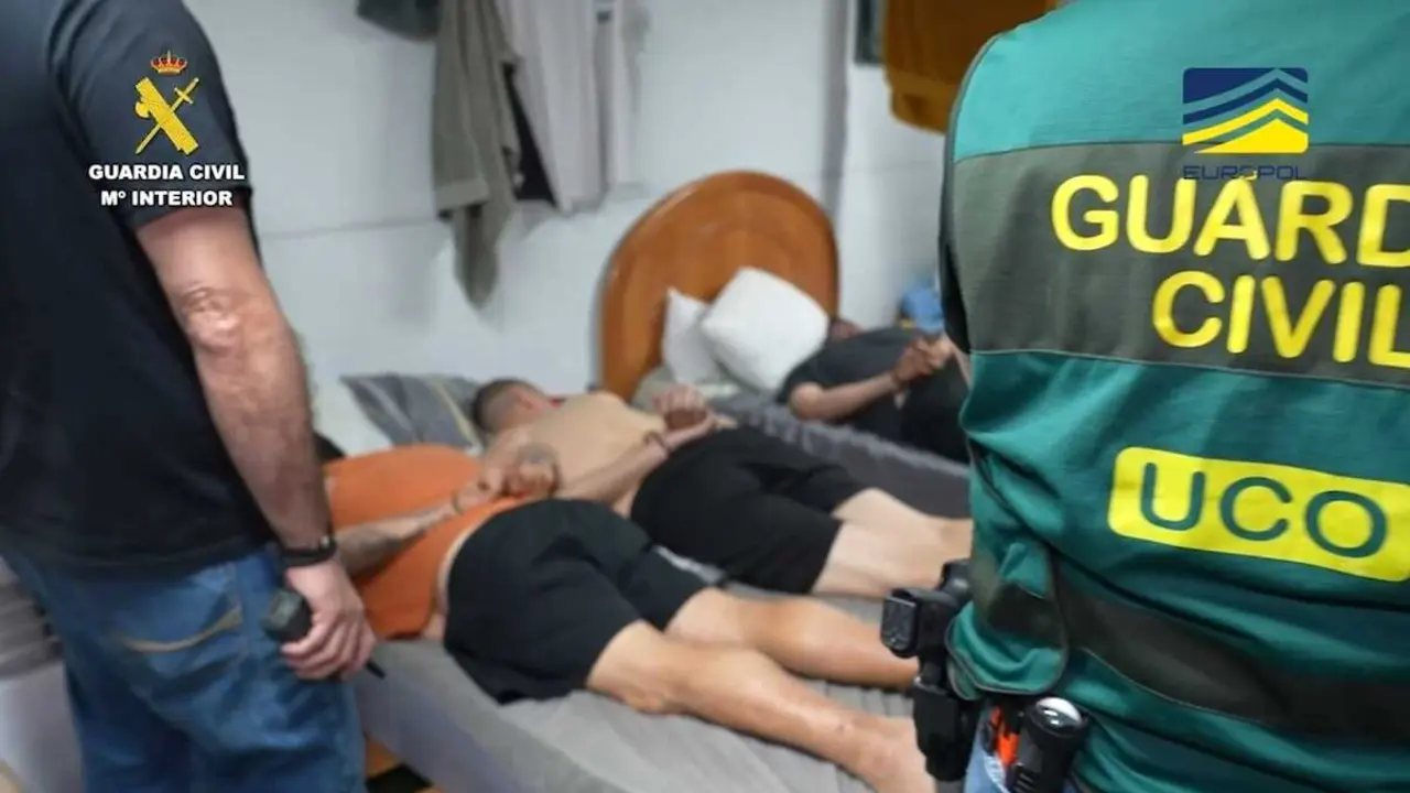 La UCO desmantela seis f&aacute;bricas ilegales de tabaco con 50 detenidos