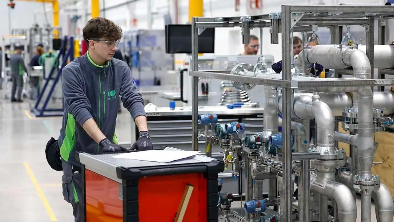 industria, trabajadores, f&aacute;brica, confianza empresarial, producci&oacute;n industrial, paro, empleo, trabajador, empleado, operario, precios industriales, EPA, encuesta de poblaci&oacute;n activa, j&oacute;venes,