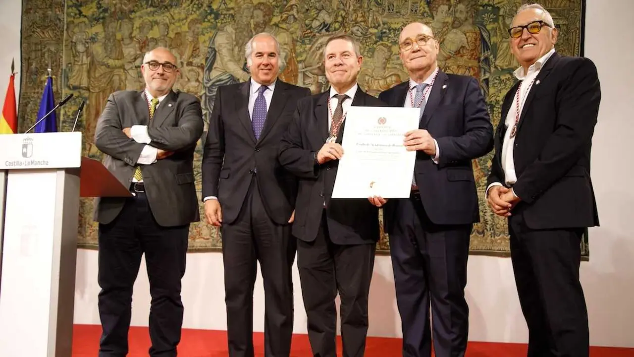 El presidente de Castilla-La Mancha, Emiliano Garc&iacute;a-Page, es nombrado, en Toledo, Acad&eacute;mico de Honor de la Academia de Gastronom&iacute;a de Castilla-La Mancha.