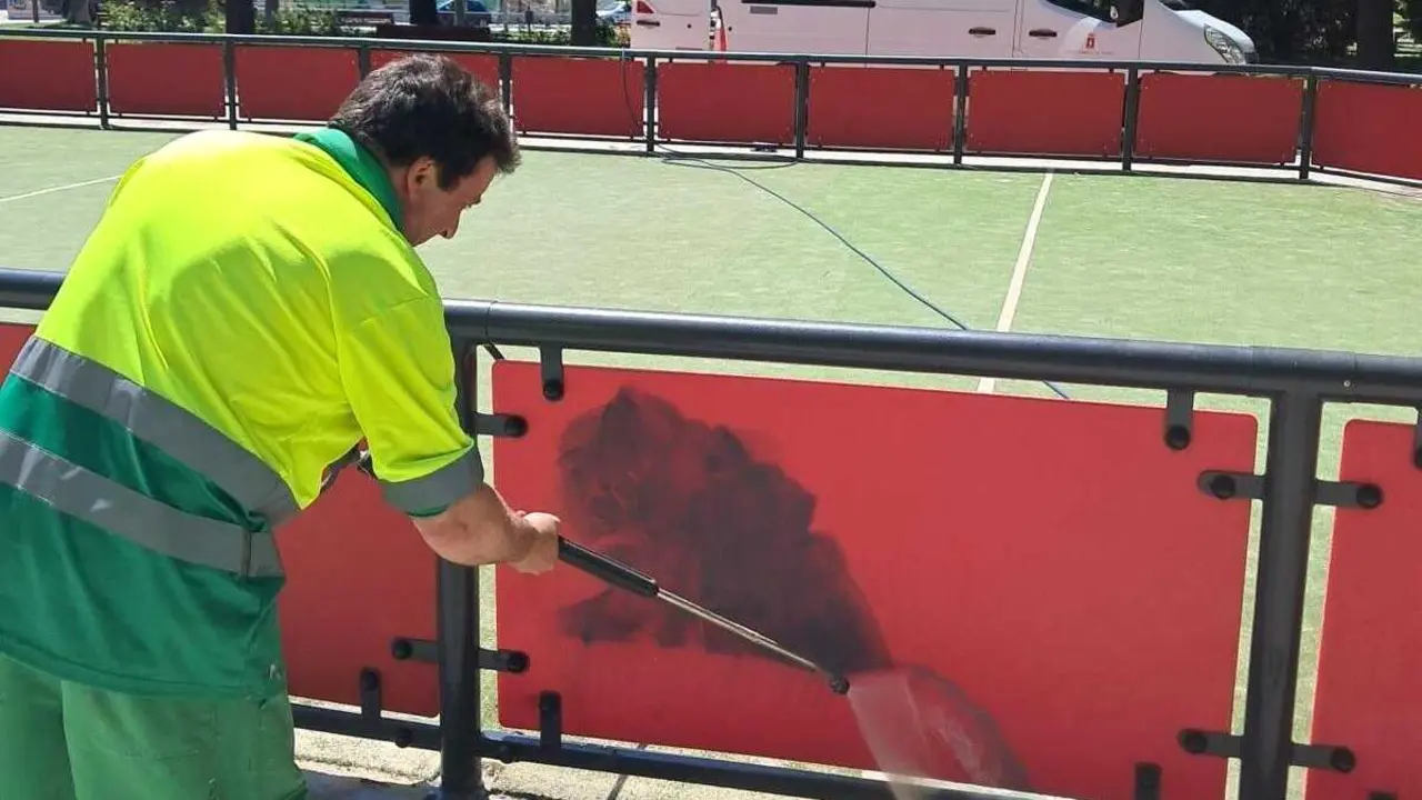 Cuenca impone siete sanciones por pintadas y vertidos ilegales