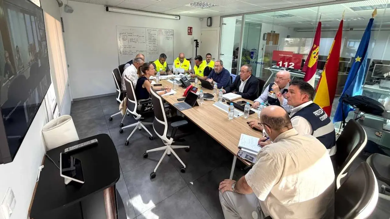 El consejero de Hacienda, Administraciones P&uacute;blicas y Transformaci&oacute;n Digital, Juan Alfonso Ruiz Molina, ha presidido la reuni&oacute;n del Grupo de Coordinaci&oacute;n de Actuaciones ante el eclipse total de agosto.