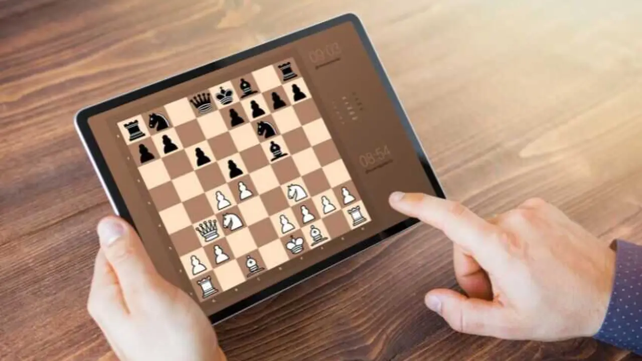 C&oacute;mo el ajedrez online te ayuda a estar preparado entre partidas reales
