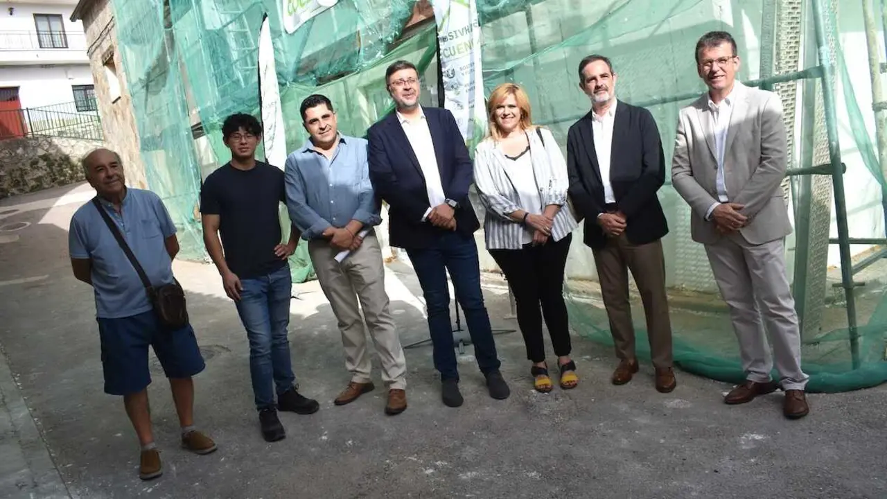 El consejero de Educaci&oacute;n, Cultura y Deportes del Gobierno de Castilla-La Mancha, Amador Pastor, visit&oacute; este viernes la localidad conquense de Fuentes (Cuenca) para conocer de primera mano el funcionamiento del programa UCLM Rural.