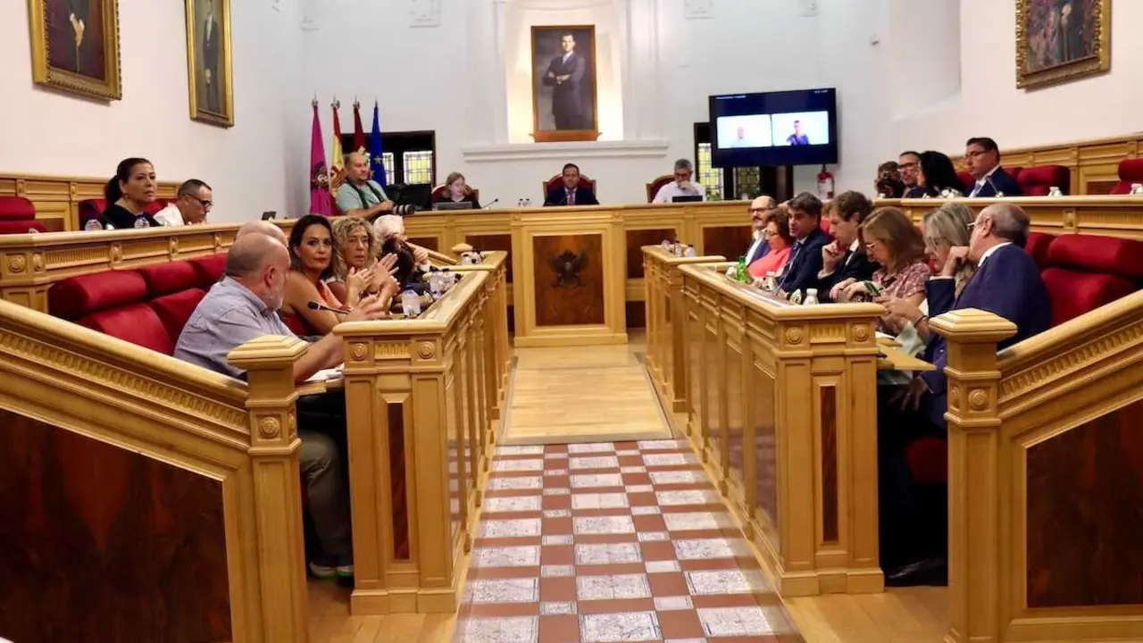 En la imagen un instante del Pleno del Ayuntamiento de Toledo celebrado este viernes