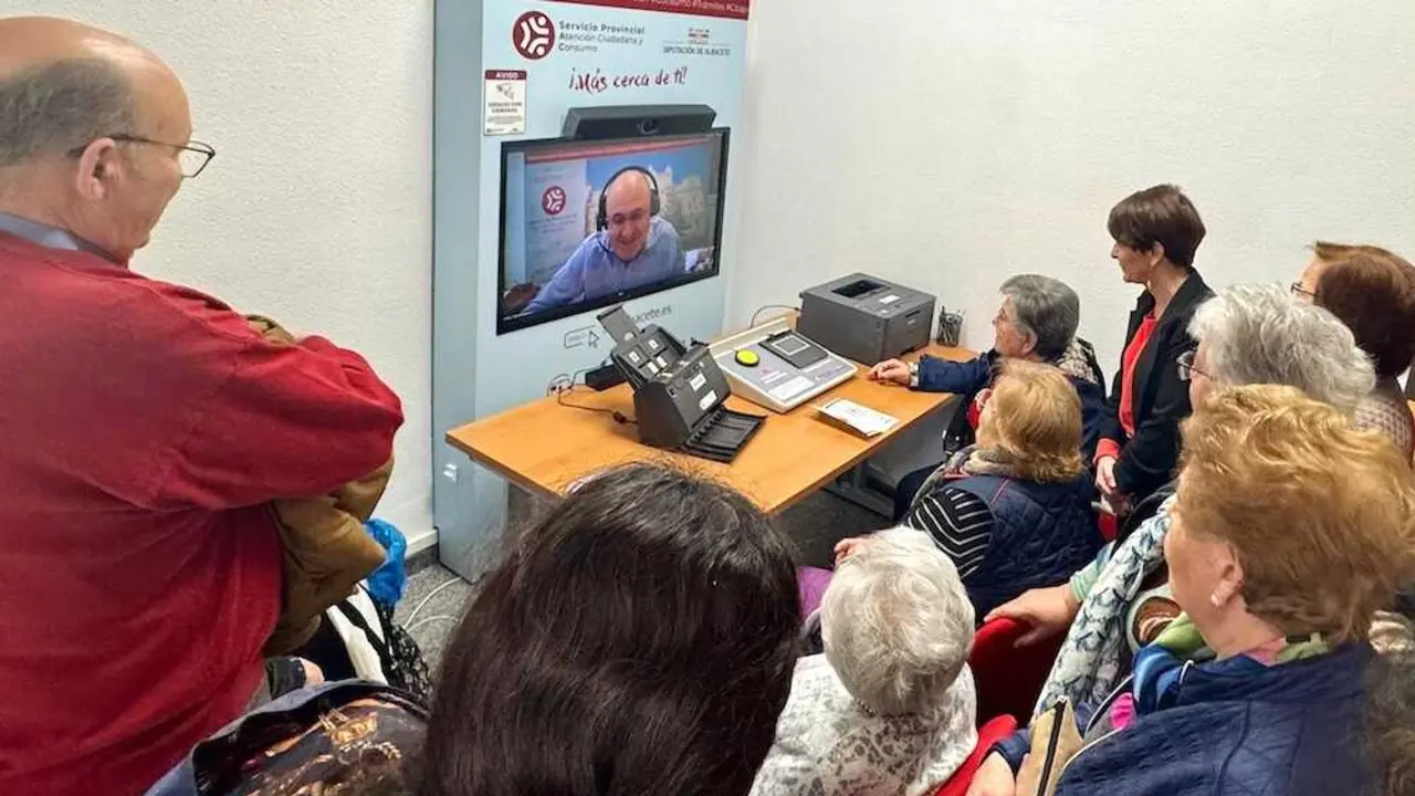 La Telepresencia de la Diputaci&oacute;n de Albacete llega a 30 municipios