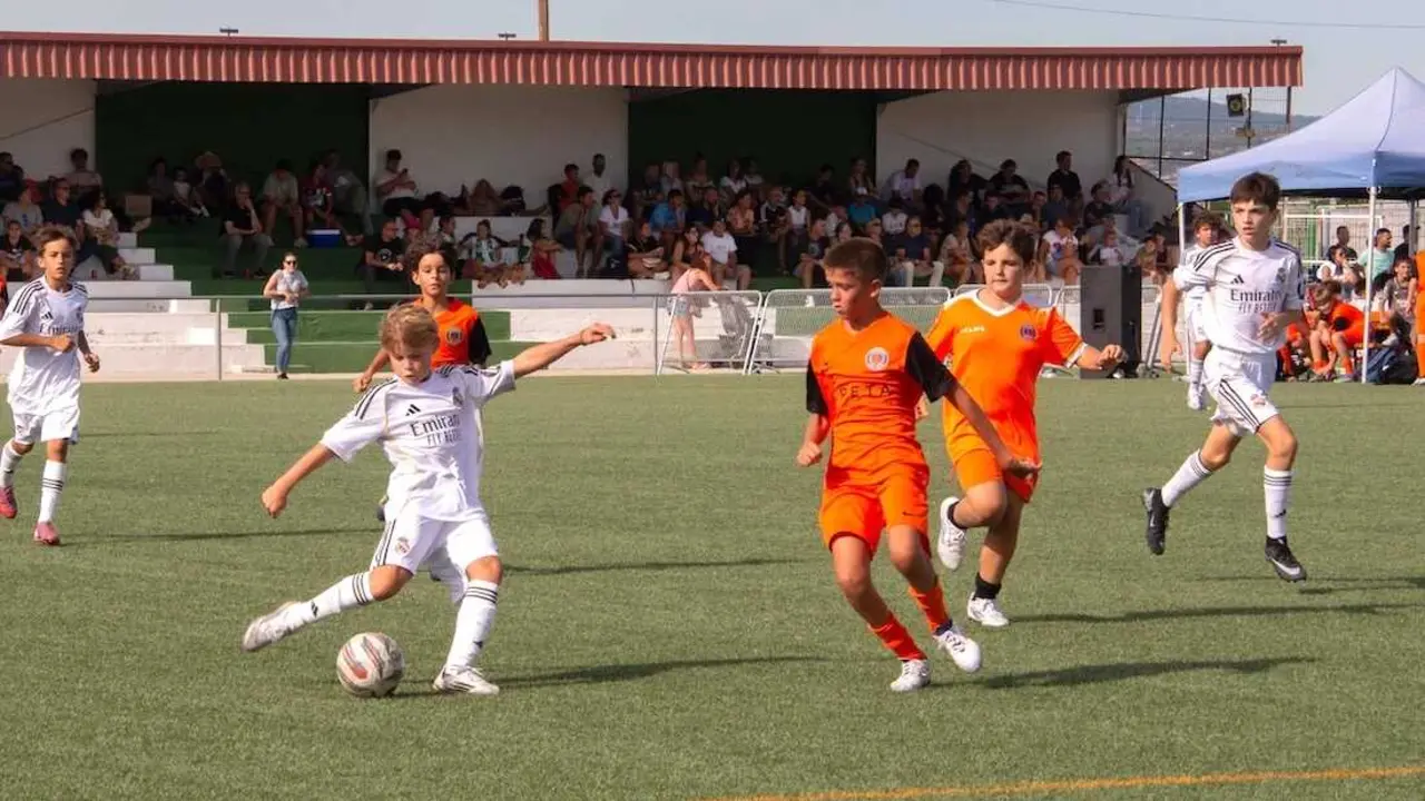 Escalona (Toledo) reunir&aacute; al Real Madrid y al Sporting en su torneo base