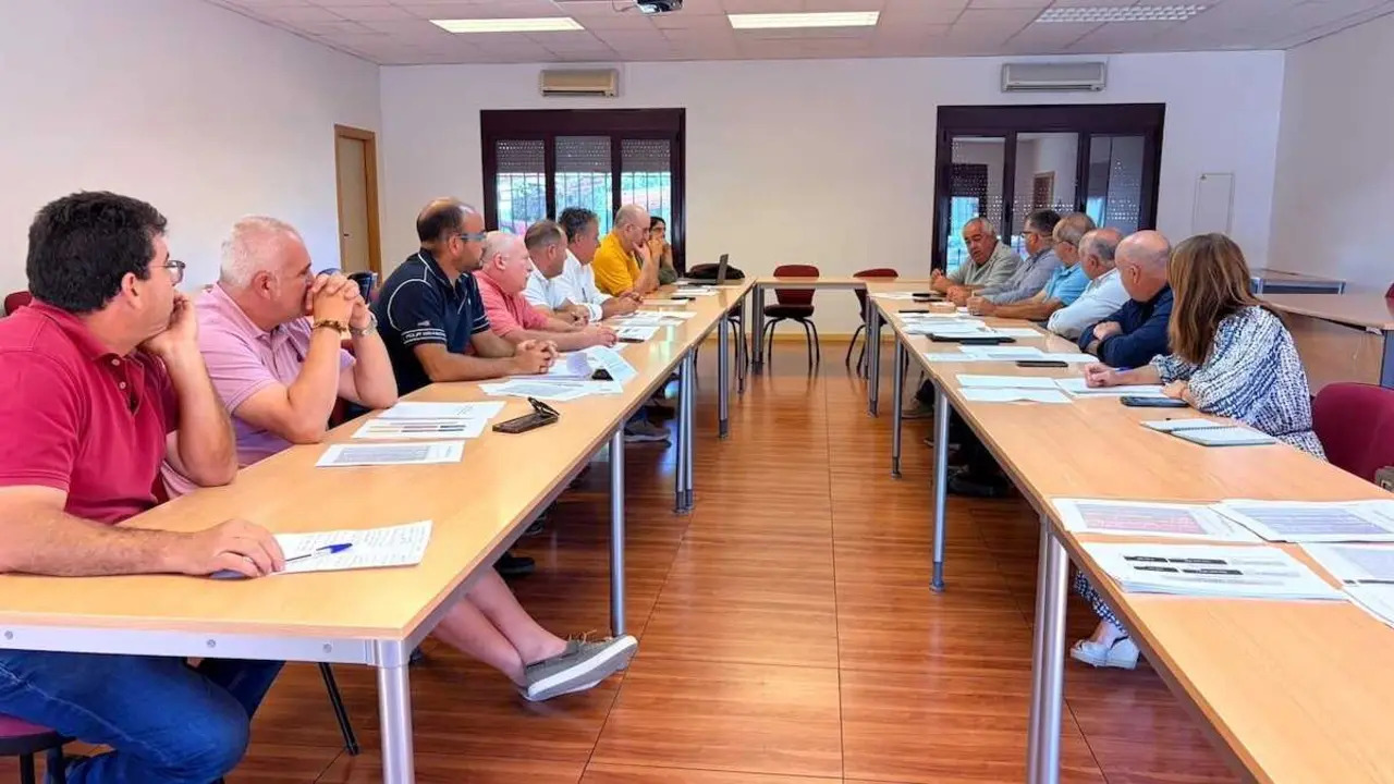 La Sectorial del Vi&ntilde;edo de Asaja analiza la situaci&oacute;n con la que el sector afronta la pr&oacute;xima campa&ntilde;a vitivin&iacute;cola 2026/2027.