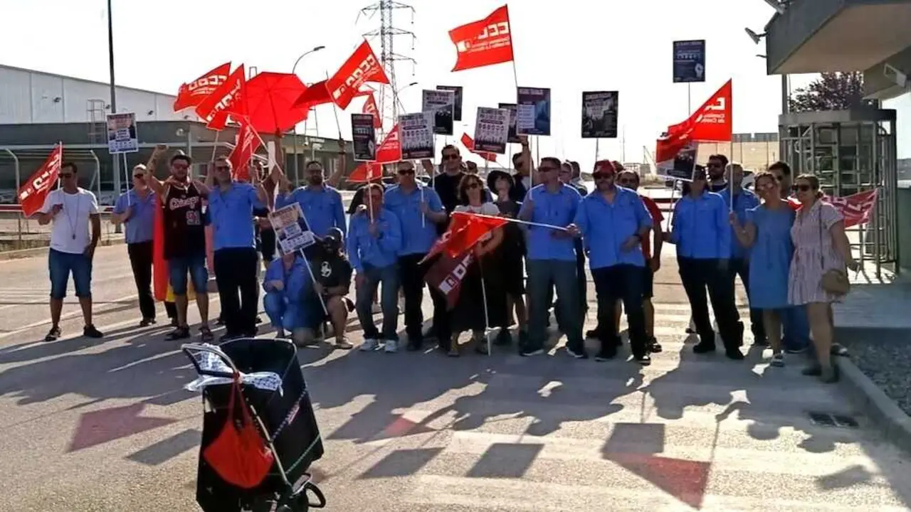 Los trabajadores de Manchasol reclaman mantener sus derechos