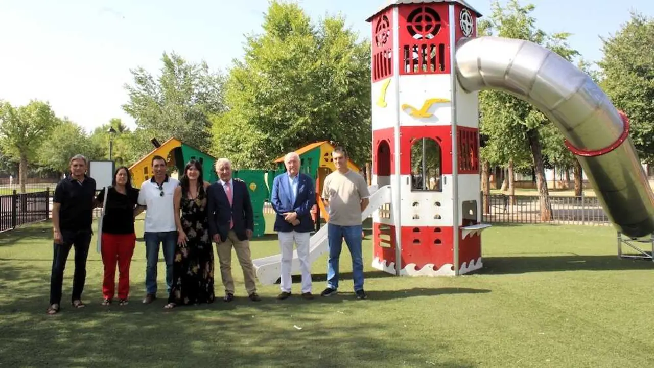 El parque infantil de la Plaza de la Florida de Almagro (Ciudad Real) mejora gracias a la aportaci&oacute;n del Gobierno de Castilla-La Mancha.