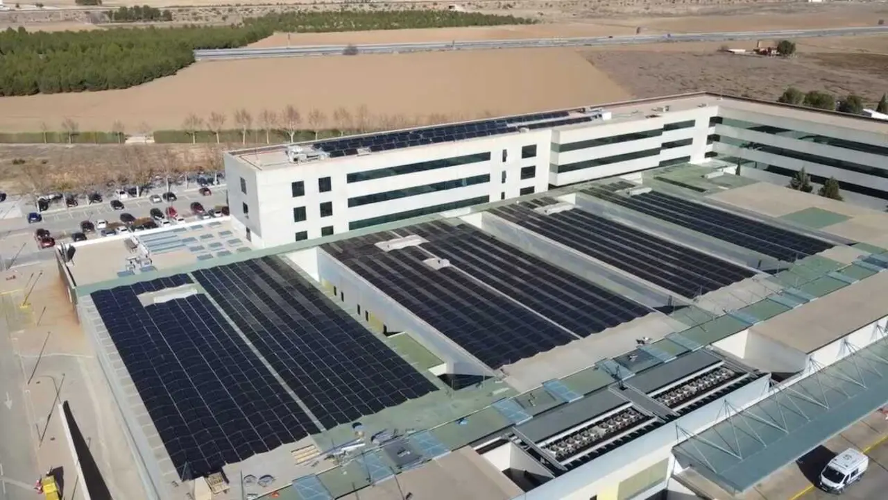 El Sescam multiplica por 100 la energ&iacute;a solar en sus centros sanitarios