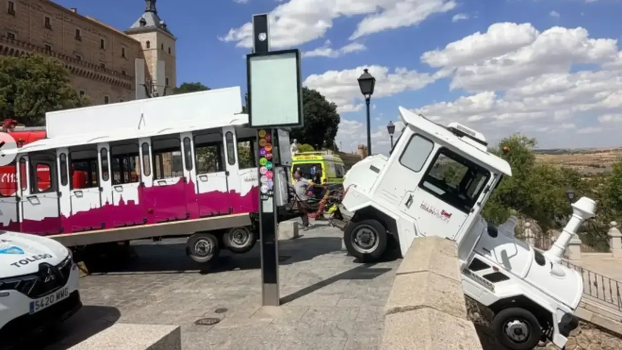 Un tren tur&iacute;stico sin conductor atropella a un turista en Toledo