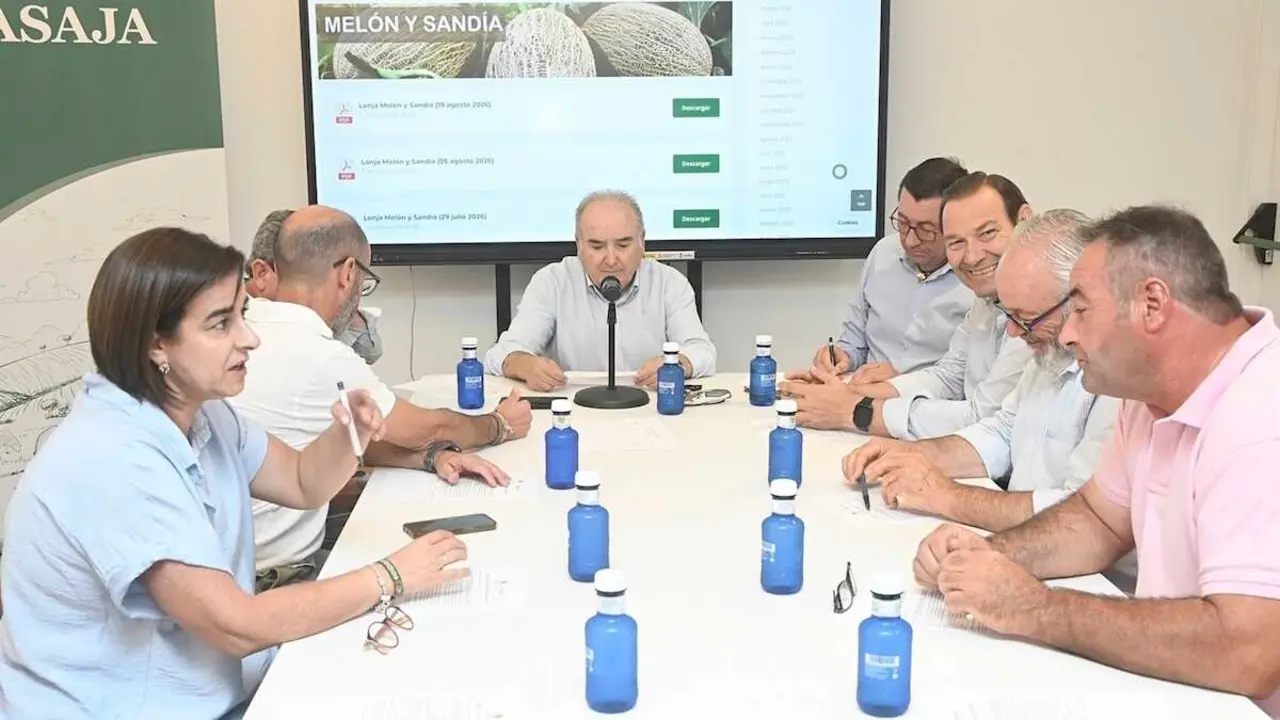 Tomelloso (Ciudad Real) ha acogido este martes la celebraci&oacute;n de la Mesa de Precios del Mel&oacute;n y la Sand&iacute;a de la Lonja Agropecuaria Hortofrut&iacute;cola y Cineg&eacute;tica de Castilla-La Mancha.