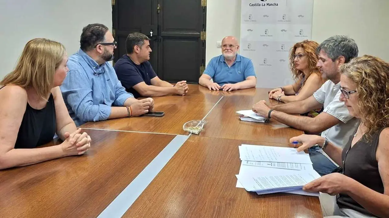 Junta y APEHT analizan las medidas de seguridad alimentaria a implementar de cara a la Feria de Albacete