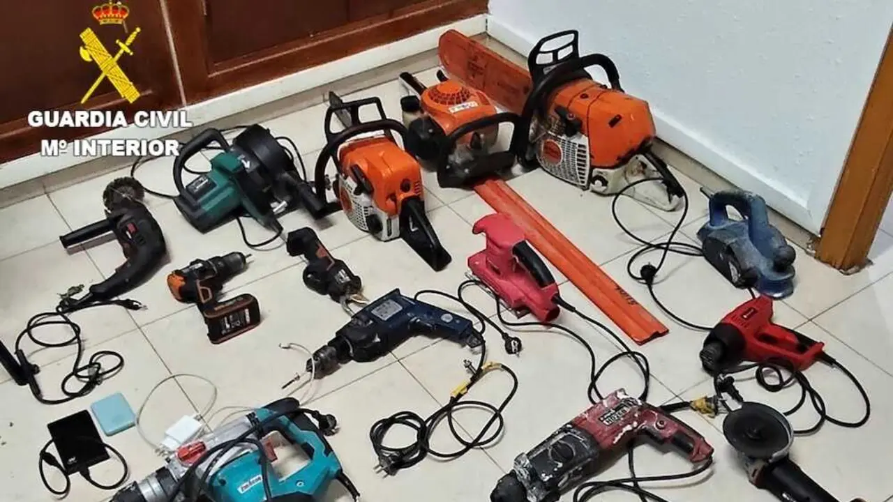 Dos detenidos por robar varias herramientas en un hotel de Cuenca